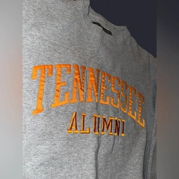 Vintage University of Tennessee Alumni grey sweatshirt - Picture 5 of 8